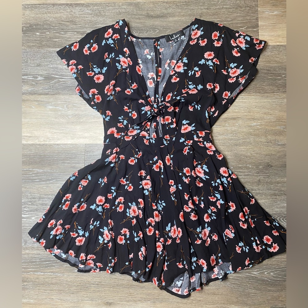 Lulus Tie-Front Short Sleeve Romper
